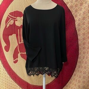 EUC black Skies are Blue 3/4 sleeve lace hem blouse